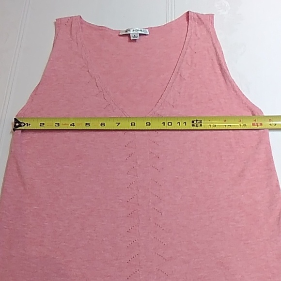 St John Pink V Neck Lightweight Silk Wool Knit Sweater Vest Shell *Flaw - Picture 9 of 16